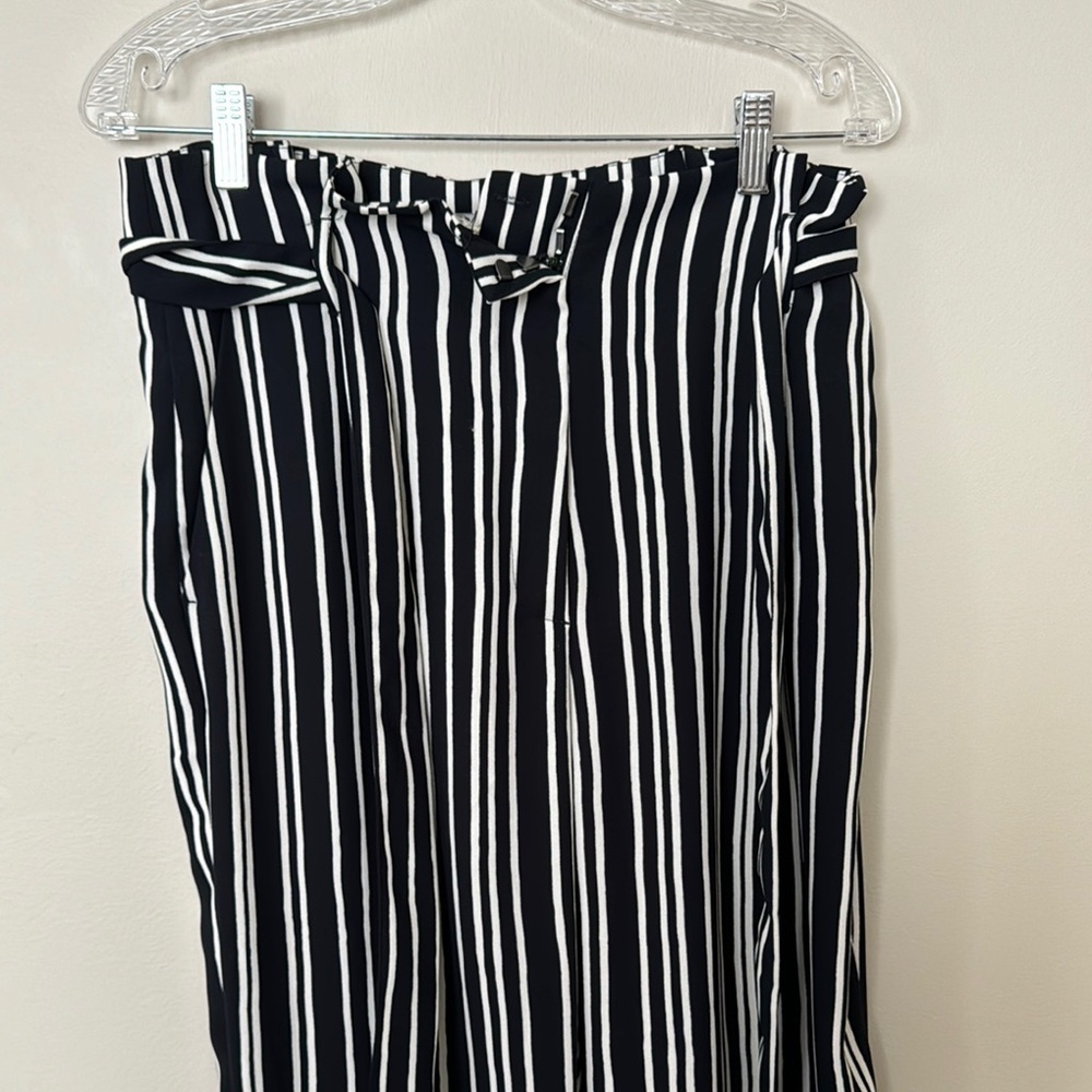H&M l Black and White Striped Pants